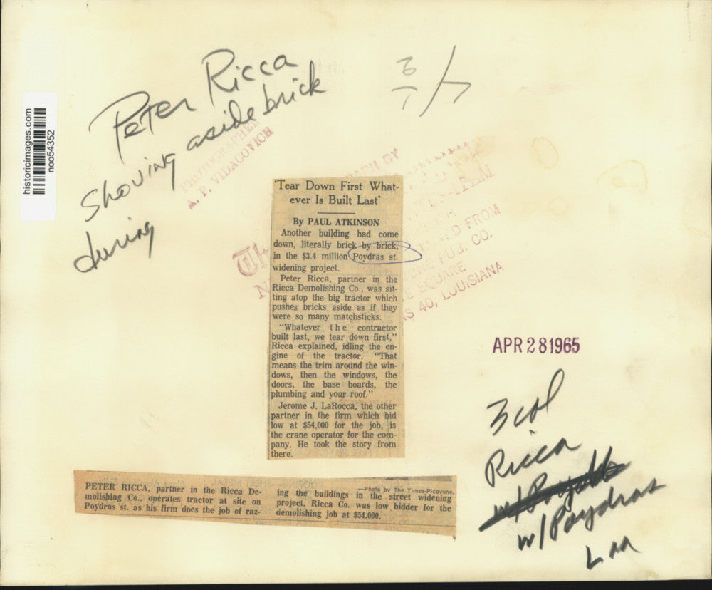 1965 Press Photo Peter Ricca operates tractor at site on Poydras st. - noo54352