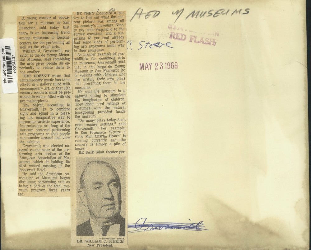 1968 Press Photo William J. Gravesmill, curator at the de Young Memorial Museum