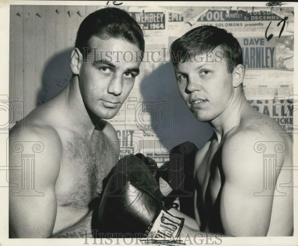 1968 Press Photo Welterweights Jerry Pellegrini face-off with Billy Novak- Historic Images