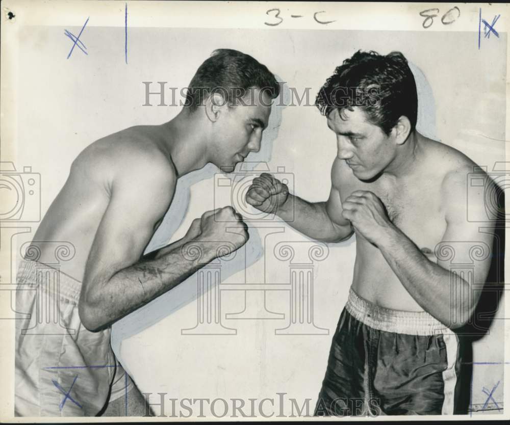 1967 Press Photo Jerry Pellegrini &amp; Fred Martinovich clash at Auditorium- Historic Images