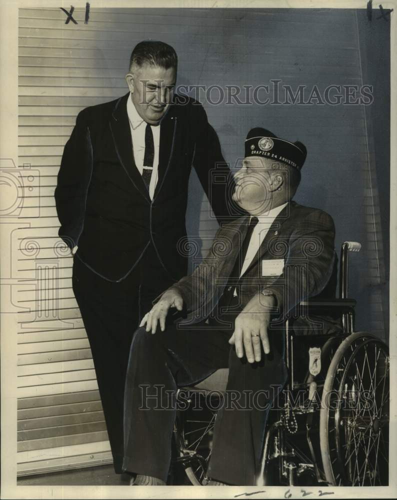 1965 Press Photo Dr J.H. McNinch, VA chief medical director with Joseph Shockley