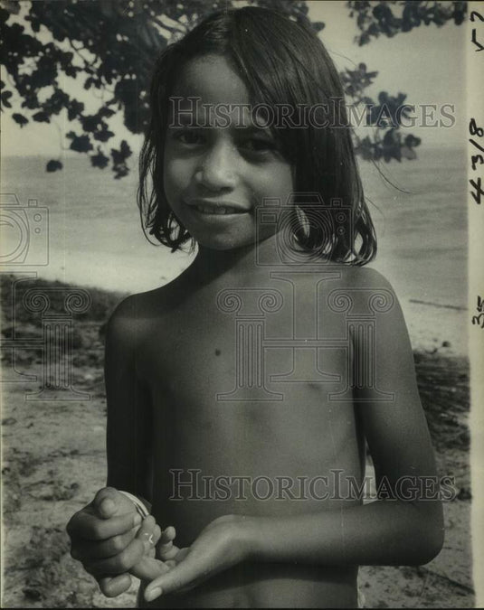 1978 Press Photo Child of Moorea- Coast of the legendary island of Tahiti
