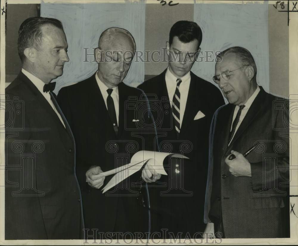 1964 Press Photo New Orleans Traffic and Transportation Bureau - New Officers