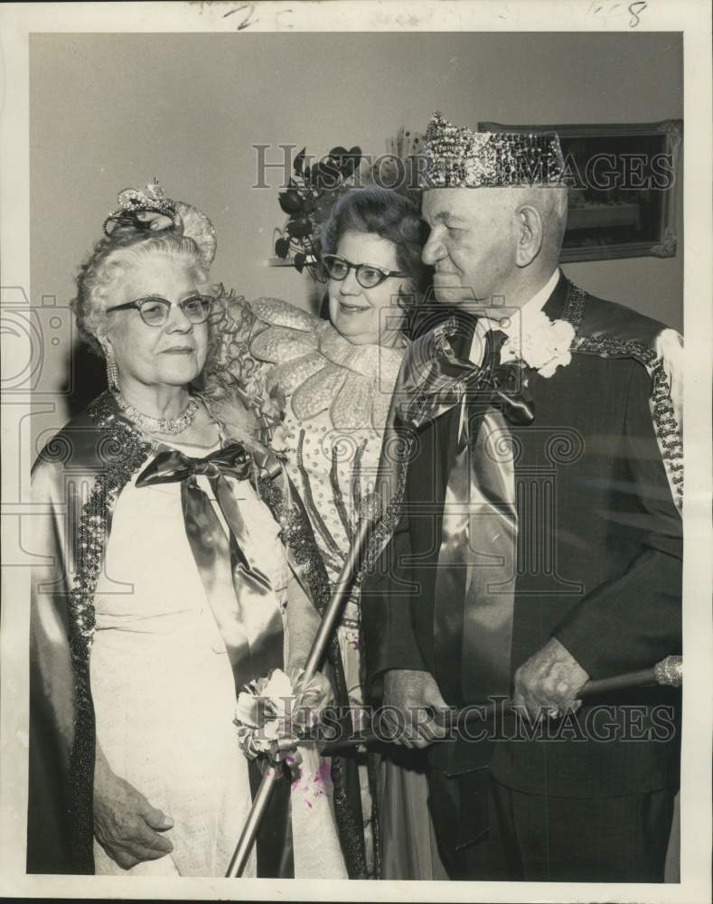 Load image into Gallery viewer, 1969 Press Photo St. Joseph's Home for the Aged Royal Court for Carnival Ball
