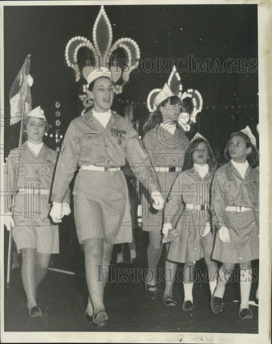 1969 Press Photo NORD Rangerettes walk in St. Joseph Parade in New Orleans