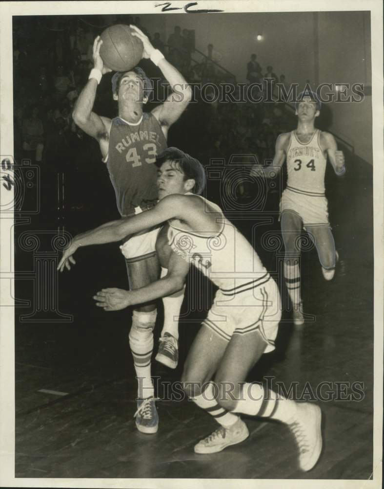 1971 Press Photo Rummel High School Basketball Versus Jesuit High School- Historic Images