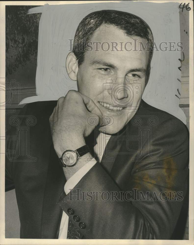 1966 Press Photo Cleveland Brown Football Player Frank Ryan - noo56516- Historic Images