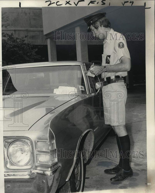 1974 Press Photo New Orleans Police Department Officer John McLemore - noo56685
