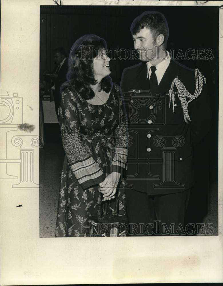 Load image into Gallery viewer, 1977 Press Photo Lieutenant and Mrs. Albert J. Sabol - noo56776
