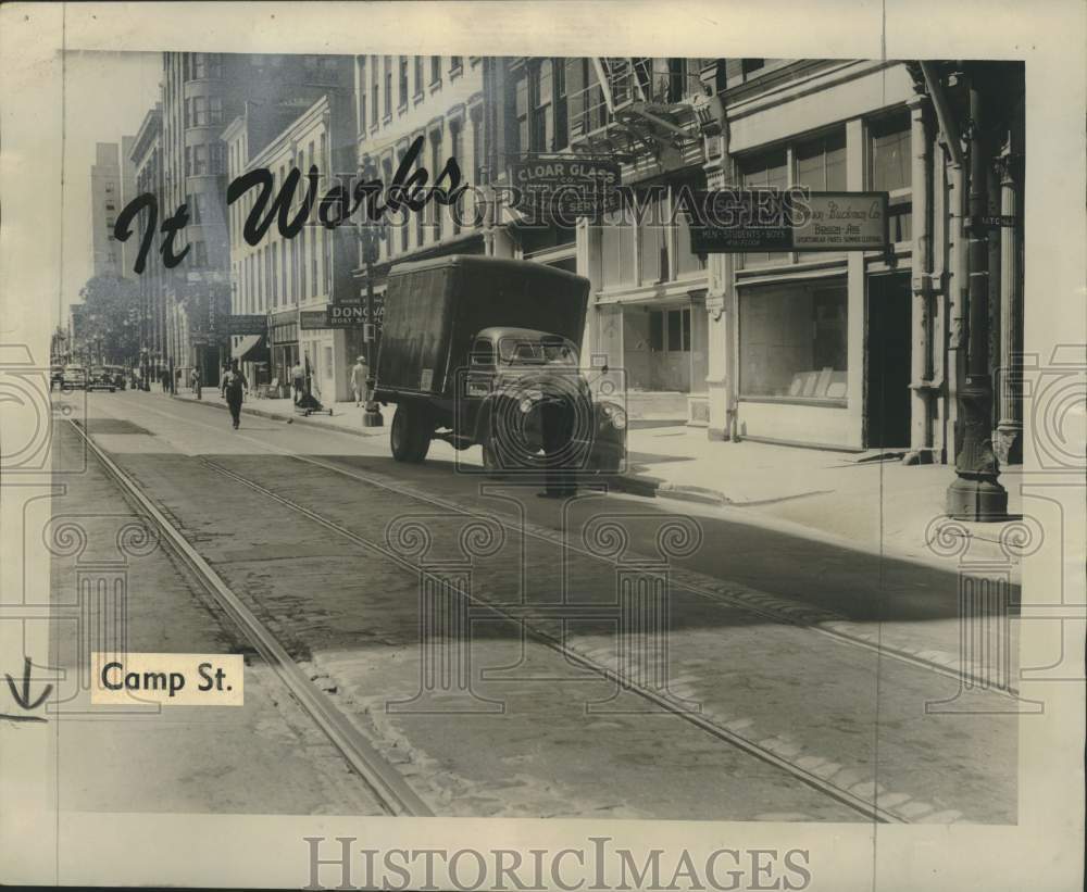 1947 Press Photo Traffic Patrolman P. J. Trosclair, Jr., Watches on Carondelet- Historic Images