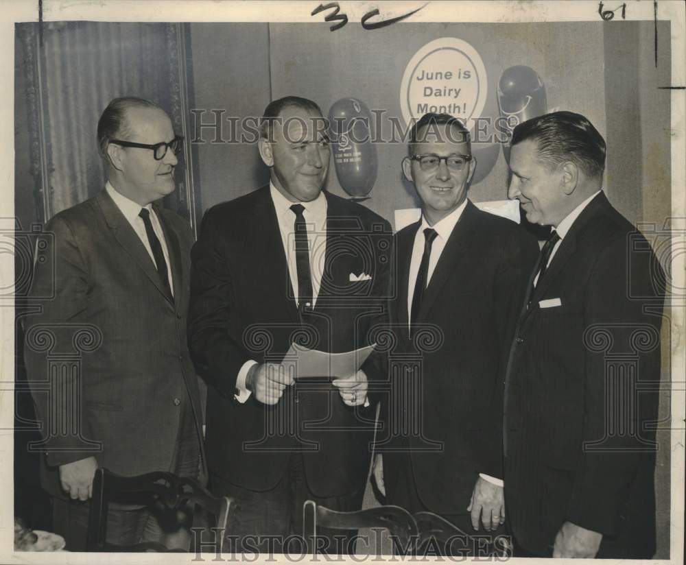 1963 Press Photo Metropolitan New Orleans June Dairy Month Committee - noo57111
