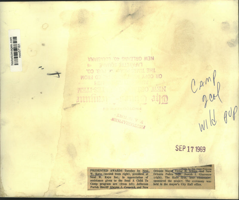 Load image into Gallery viewer, 1969 Press Photo Appreciation awards presented to Send A Child To Camp officials

