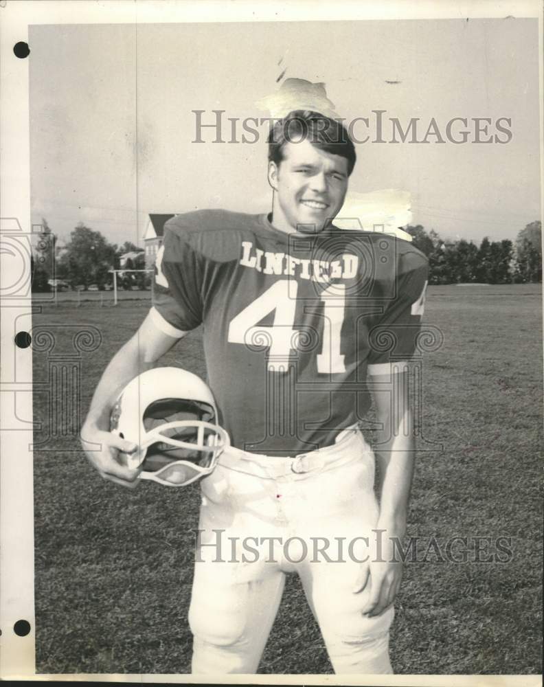 1969 Press Photo Senior Joe Robillard, #41, Linfield College Football- Historic Images