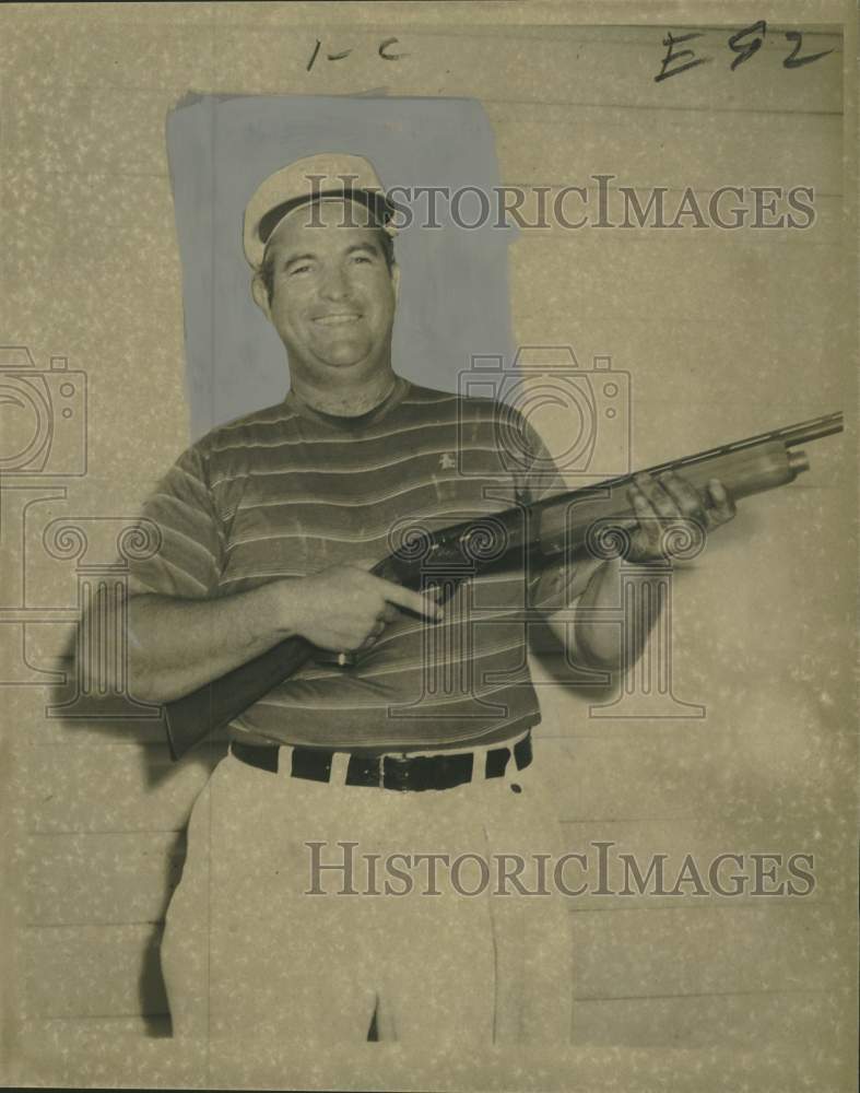 1971 Press Photo Garland Rolling, Louisiana Championship Skeet Shoot Winner- Historic Images