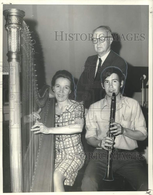 1970 Press Photo Members of NORD Civic Orchestra rehearsing for upcoming play