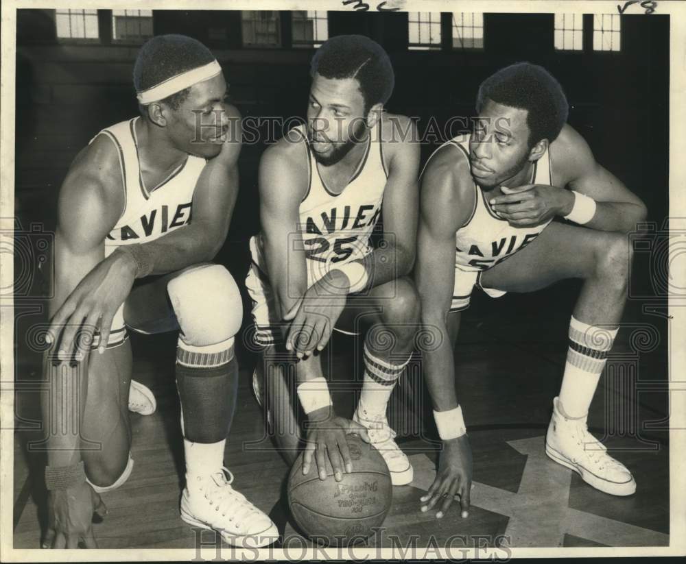 1972 Press Photo Xavier Gold Rush cagers Barnes, Patterson and Zanders- Historic Images