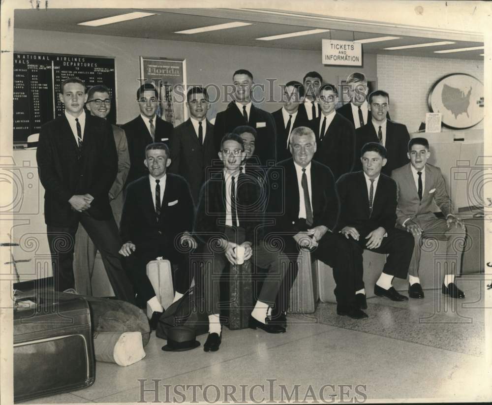 1964 Press Photo NORD-Maison Blanche All-Stars team before leaving New Orleans- Historic Images