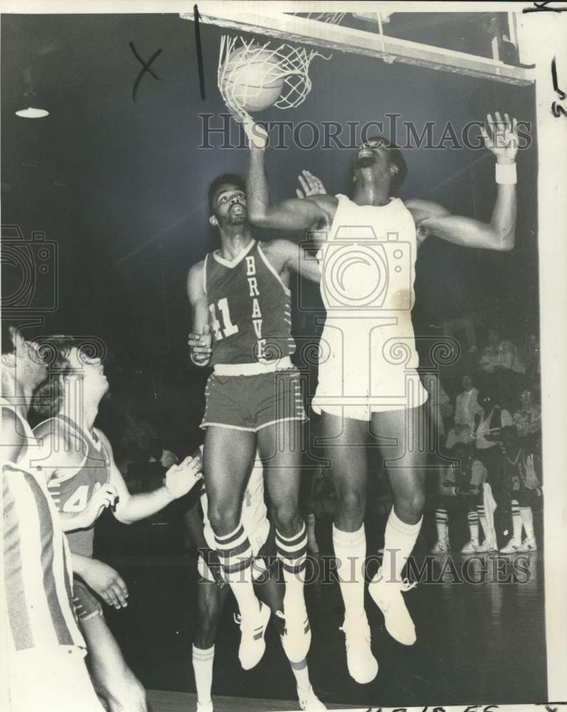 1978 Press Photo Basketball Player Evan Robinson in Game with Xavier - noo59160- Historic Images