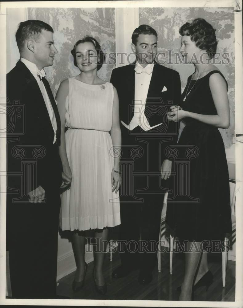 Load image into Gallery viewer, 1961 Press Photo Kemard Ross, Hem G. McCull, Jr., Jane Barkley - noo59283
