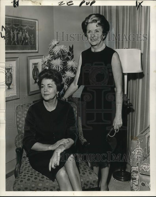 1961 Press Photo Visitors to New Orleans from Mexico and Chicago. - noo62119