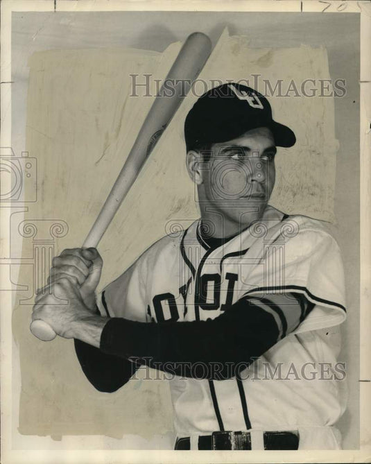 1952 Press Photo Roy Serpas, Loyola Wolfpack baseball player - noo62144- Historic Images