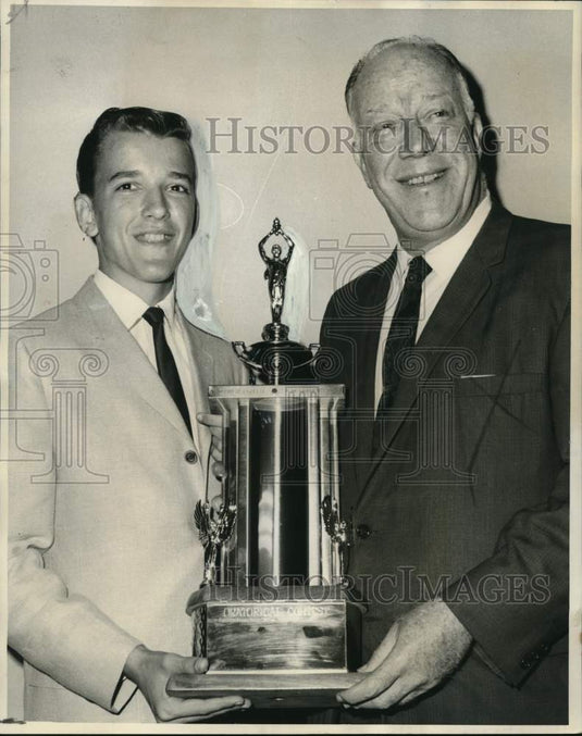 1966 Press Photo Optimist Club oratorical contest winner Walter Schindler- Historic Images