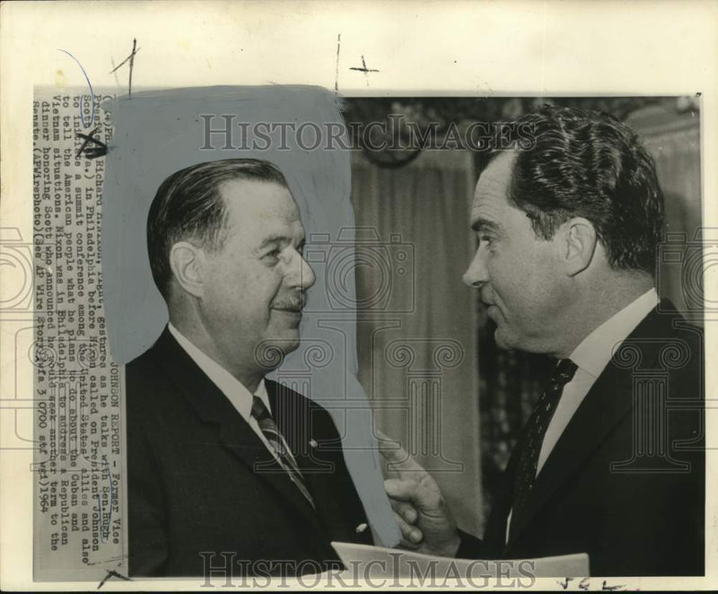Load image into Gallery viewer, 1964 Press Photo Former Vice President Richard Nixon with Senator Hugh Scott
