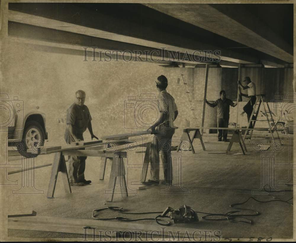 1968 Press Photo Workers on bathhouse beneath Seabrook Bridge - noo63266