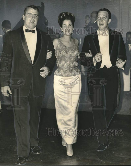 1965 Press Photo Attendees at the gala Bachelors Club dance - noo63426