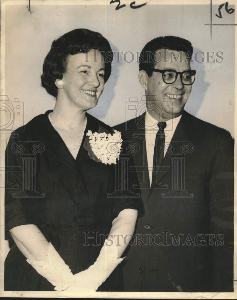 Load image into Gallery viewer, 1963 Press Photo Mr. &amp; Mrs. Schellhaas, speakers at Loyola Parents Institute
