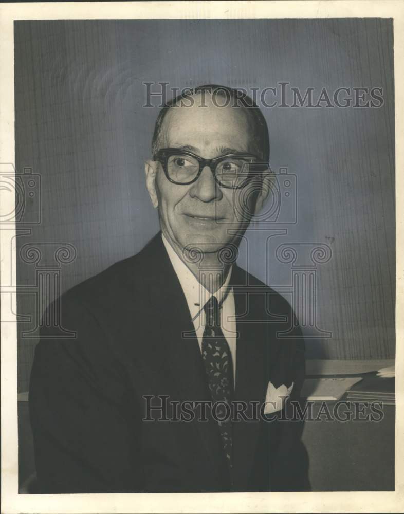 1965 Press Photo Guy Newman gives speech at Federation of Women's Clubs event