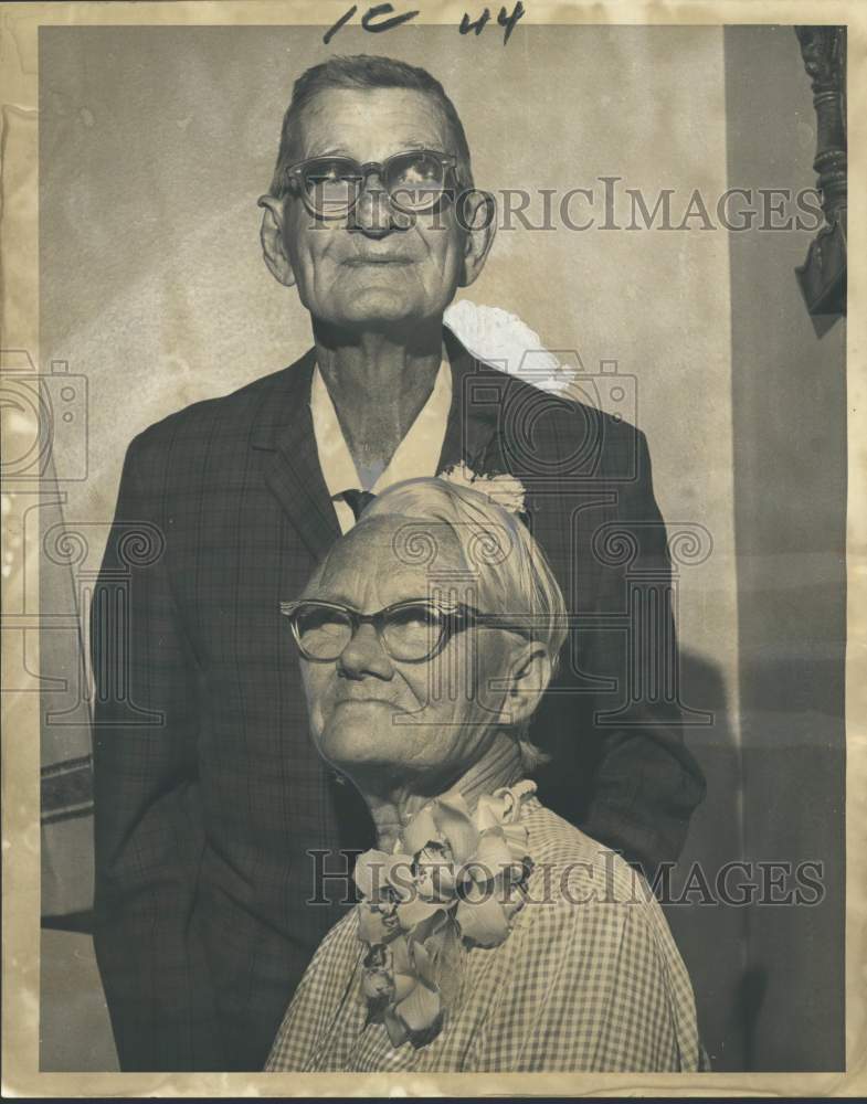 Load image into Gallery viewer, 1968 Press Photo Mr. and Mrs. Richard C. Purcell on 50th Wedding Anniversary
