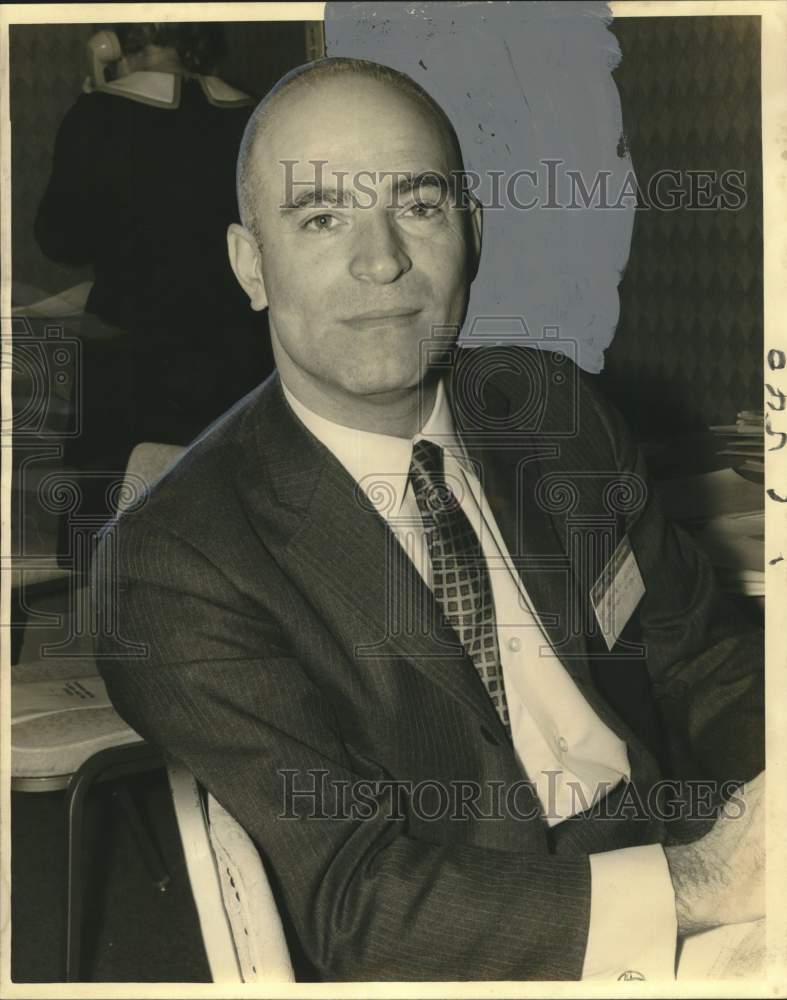 Load image into Gallery viewer, 1967 Press Photo University of Michigan psychiatry professor Dr. Melvin Selzer.

