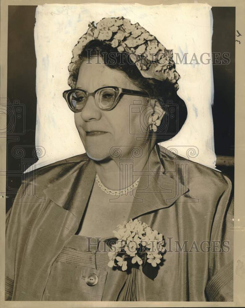 1952 Press Photo Mrs. Henry Senac of Little Garden Club - noo64035