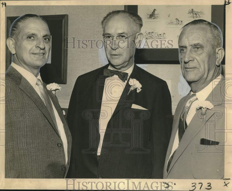Load image into Gallery viewer, 1959 Press Photo Leaders at Association of Special Delivery Messengers meeting
