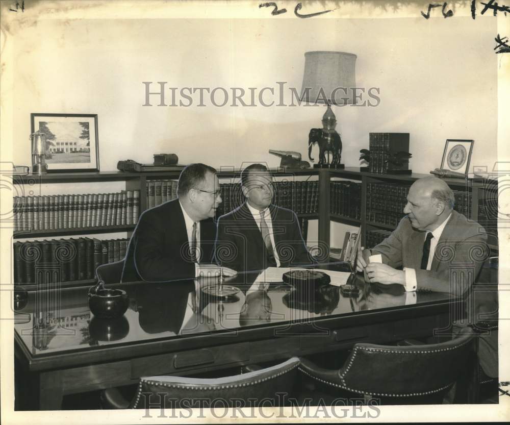 1959 Press Photo Officials of Scharff and Jones, Incorporated in New Offices