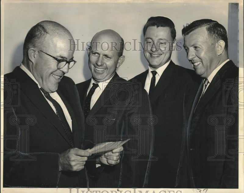 Load image into Gallery viewer, 1963 Press Photo Officers of Personnel Management Association in New Orleans
