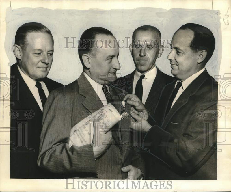 Load image into Gallery viewer, 1956 Press Photo Mayor Confers "Order of Merit" on Alberto Sepulveda Contreras
