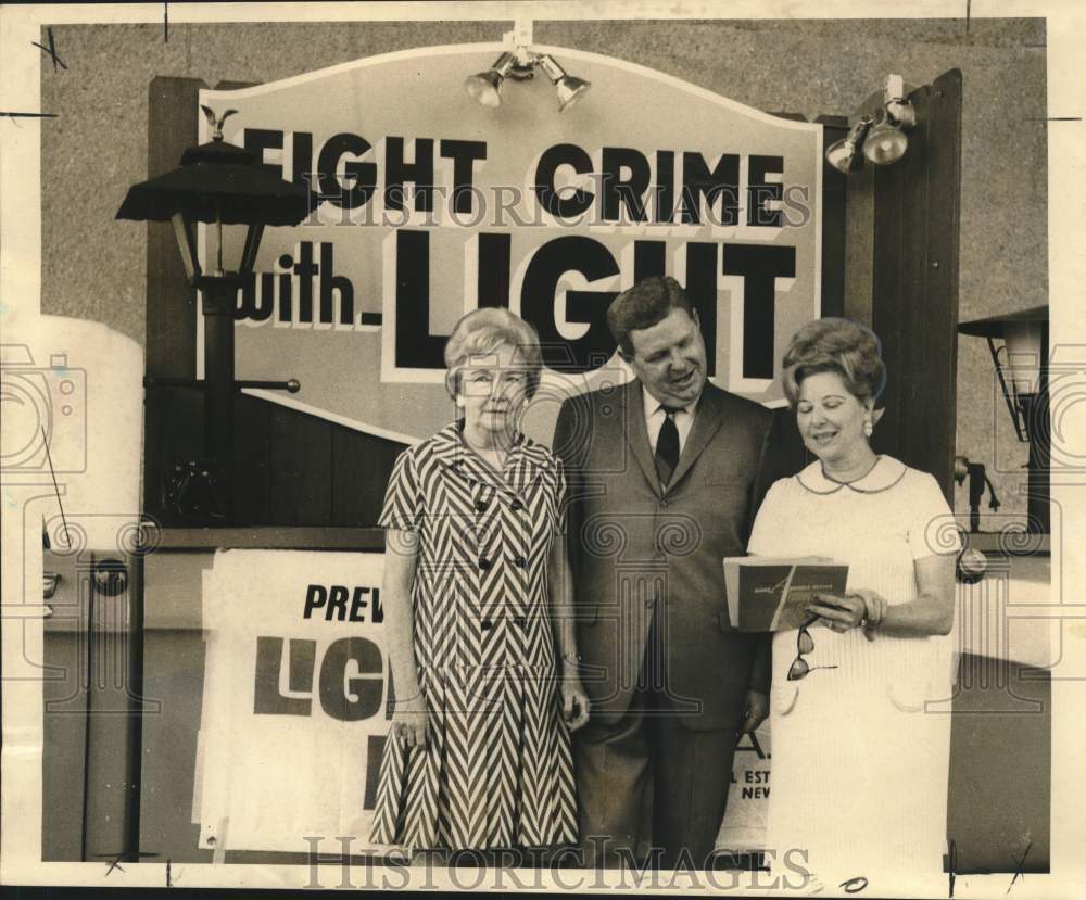 1969 Press Photo National Association of Real Estate Boards Members at Parade