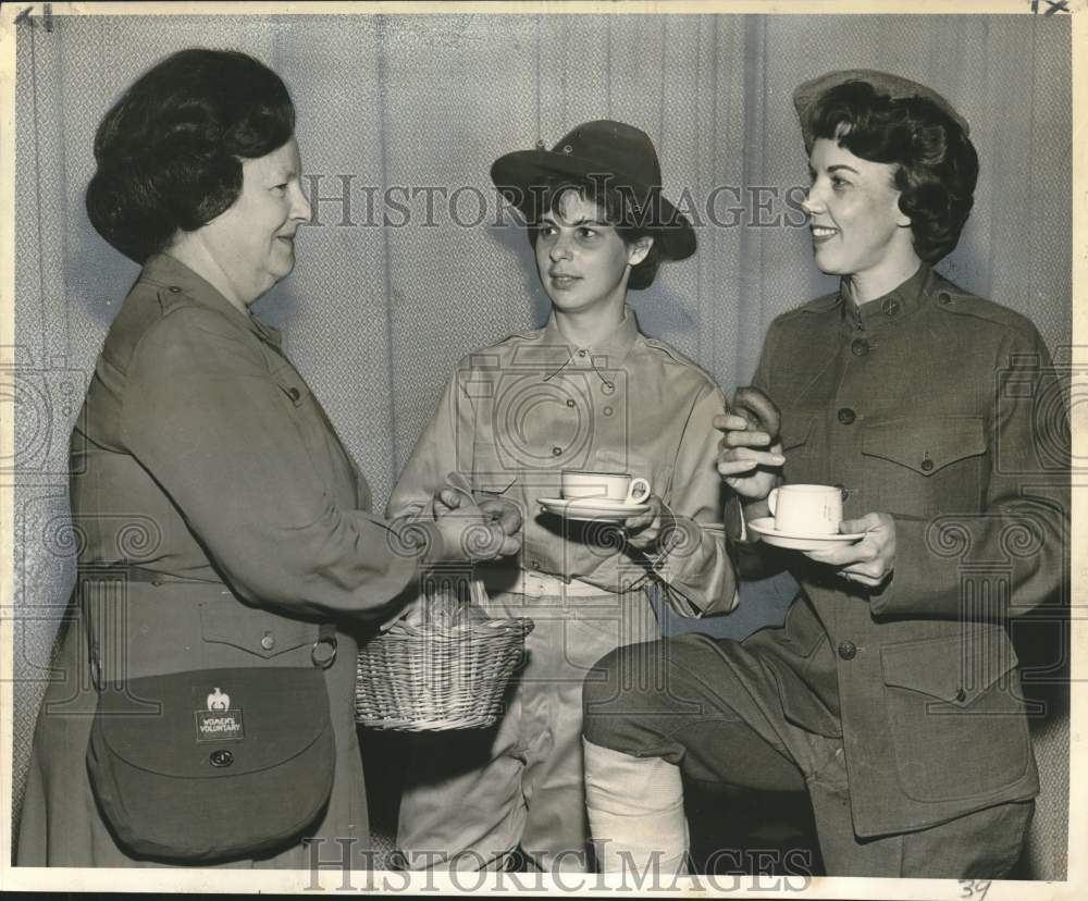 1963 Press Photo Gates of Prayer Sisterhood members at anniversary luncheon