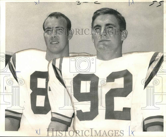 1968 Press Photo Football players Tom Youngblood, #88, and Mick Christian, #92