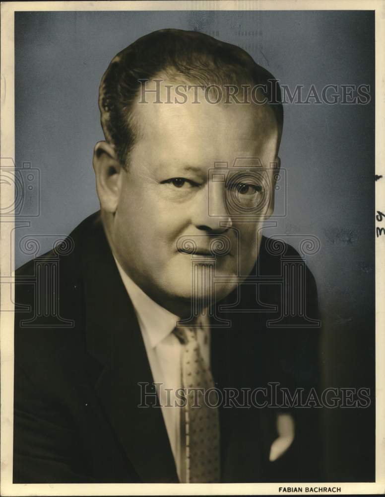 Load image into Gallery viewer, 1961 Press Photo James Young to address American Institute of Electrical Engrs
