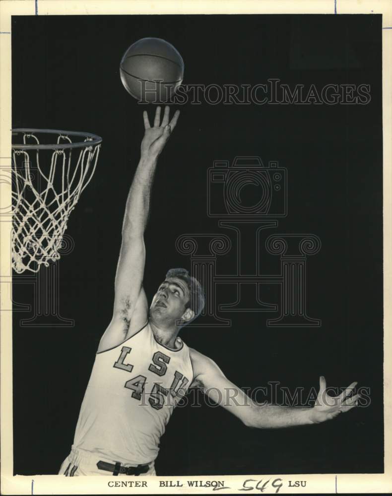 1964 Press Photo Basketball center player Bill Wilson of LSU shoots the ball- Historic Images