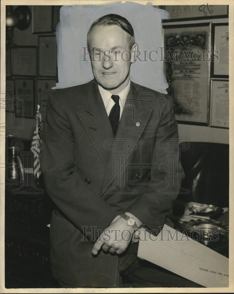 1956 Press Photo Lyle Wicks - noo65226
