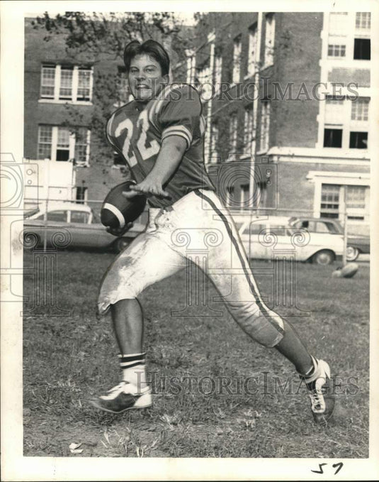 1967 Press Photo Football - Louis Yenni (McDonogh) - noo65327- Historic Images