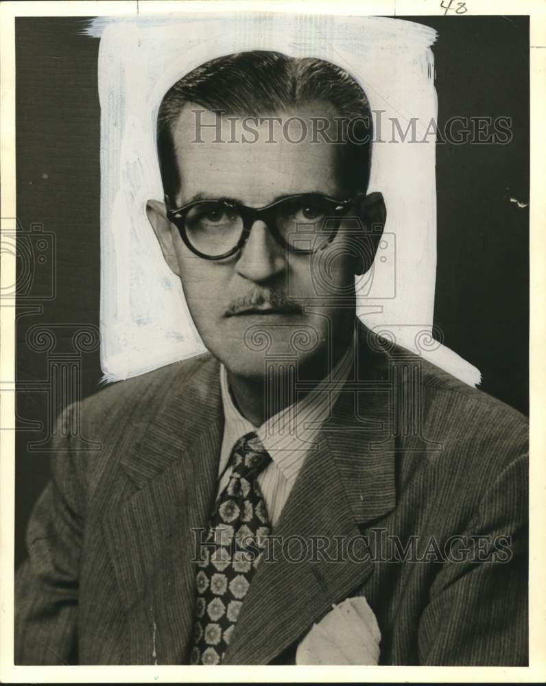 Load image into Gallery viewer, 1954 Press Photo Frank Youngman, Manager, Peat, Marwick, Mitchell Tax Department
