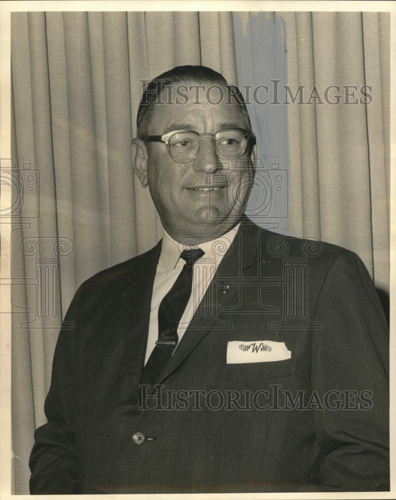1964 Press Photo Bywater MenÃƒÂ¢Ã¢EšÂ¬s Association president Dr. C. G. Wichser