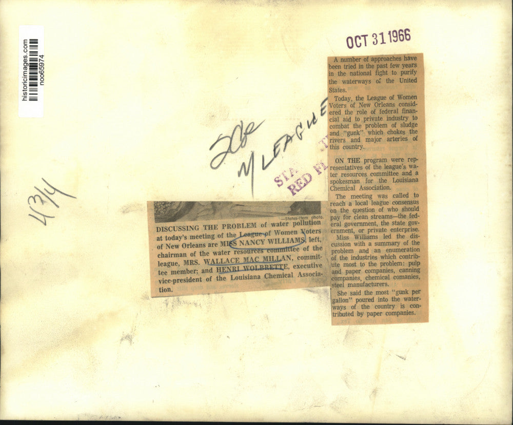 1966 Press Photo League of Women Voters of New Orleans members during meeting