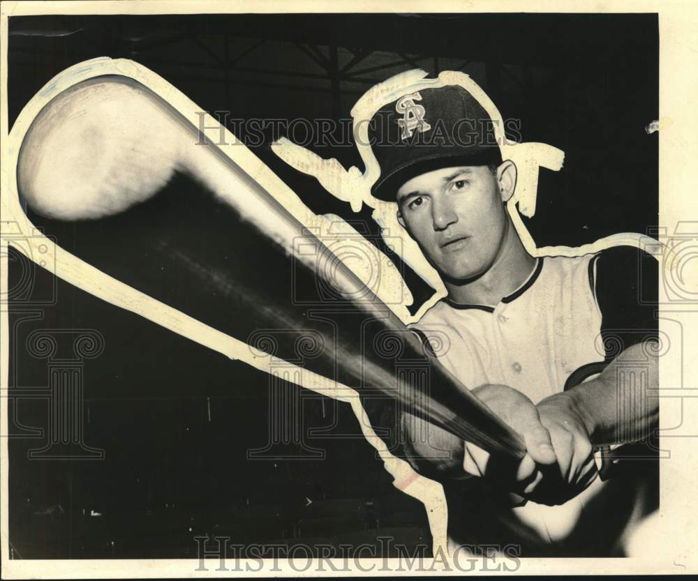 Press Photo Baseball player Duke Ducote - noo66162- Historic Images