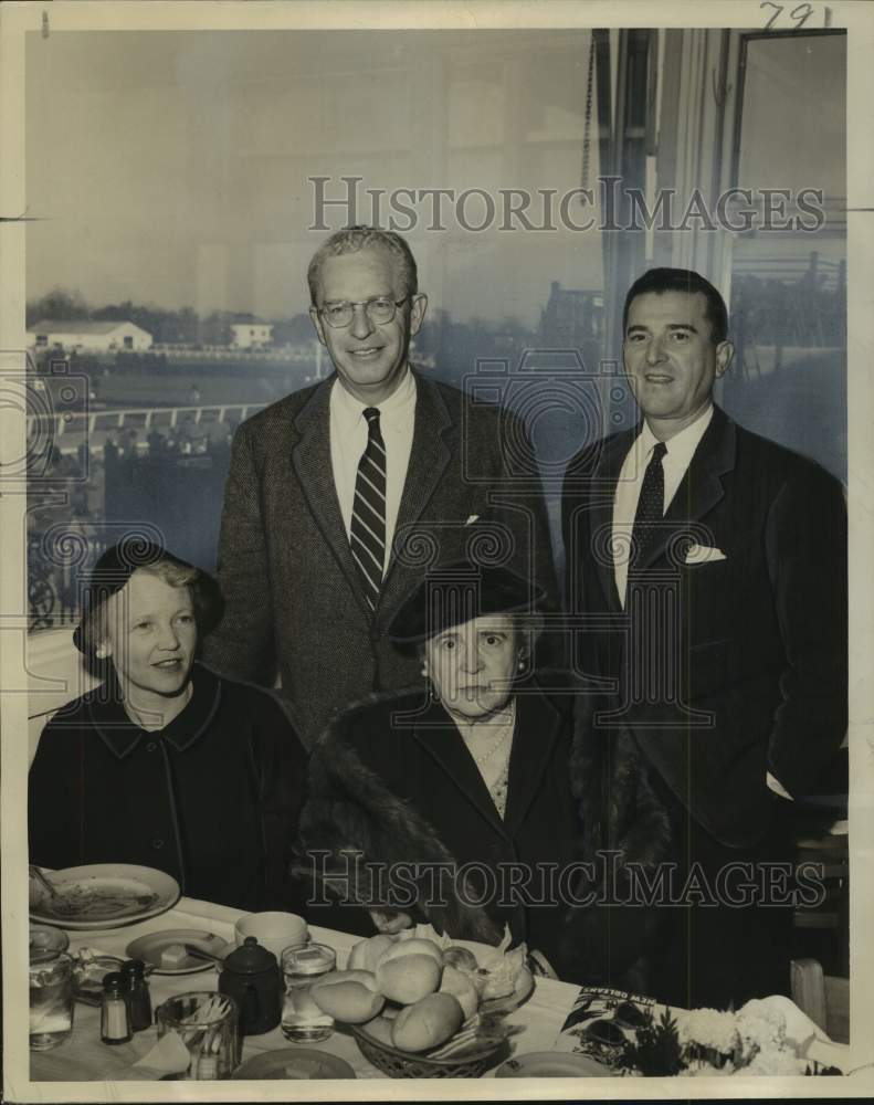 1956 Press Photo Attendees at Luncheon of Group at Fair Grounds in New Orleans